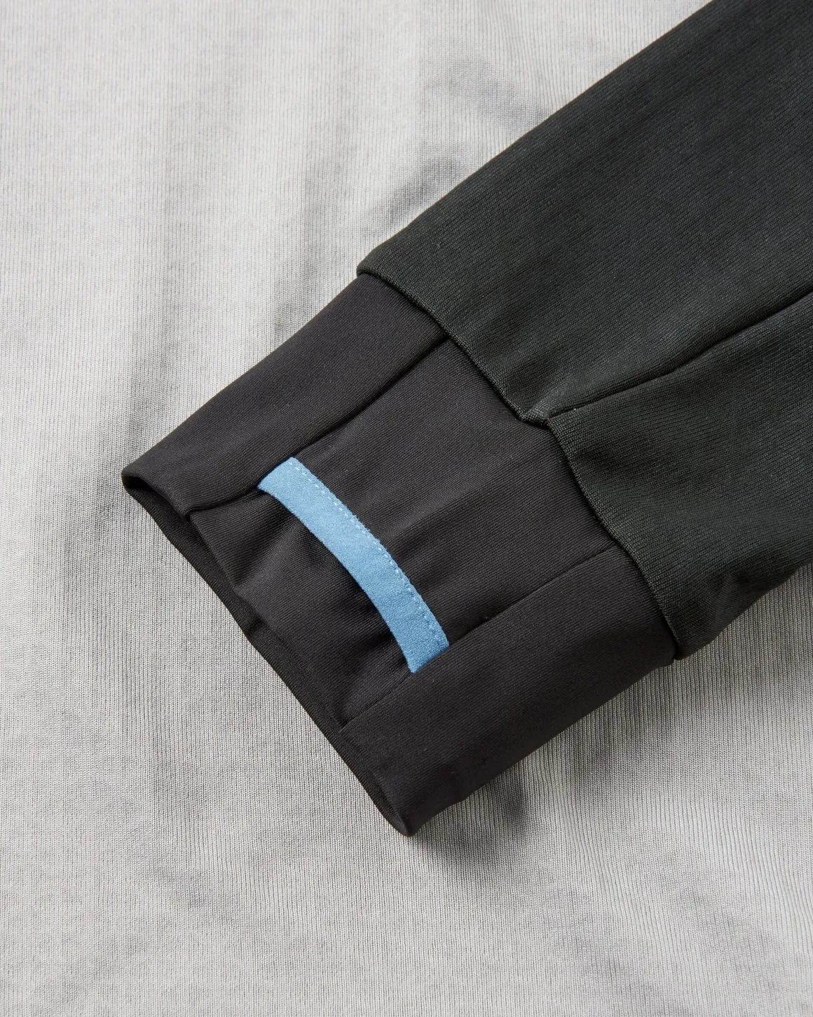 Alpine Recycled Base Layer Long Sleeve T-Shirt - Black/Grey