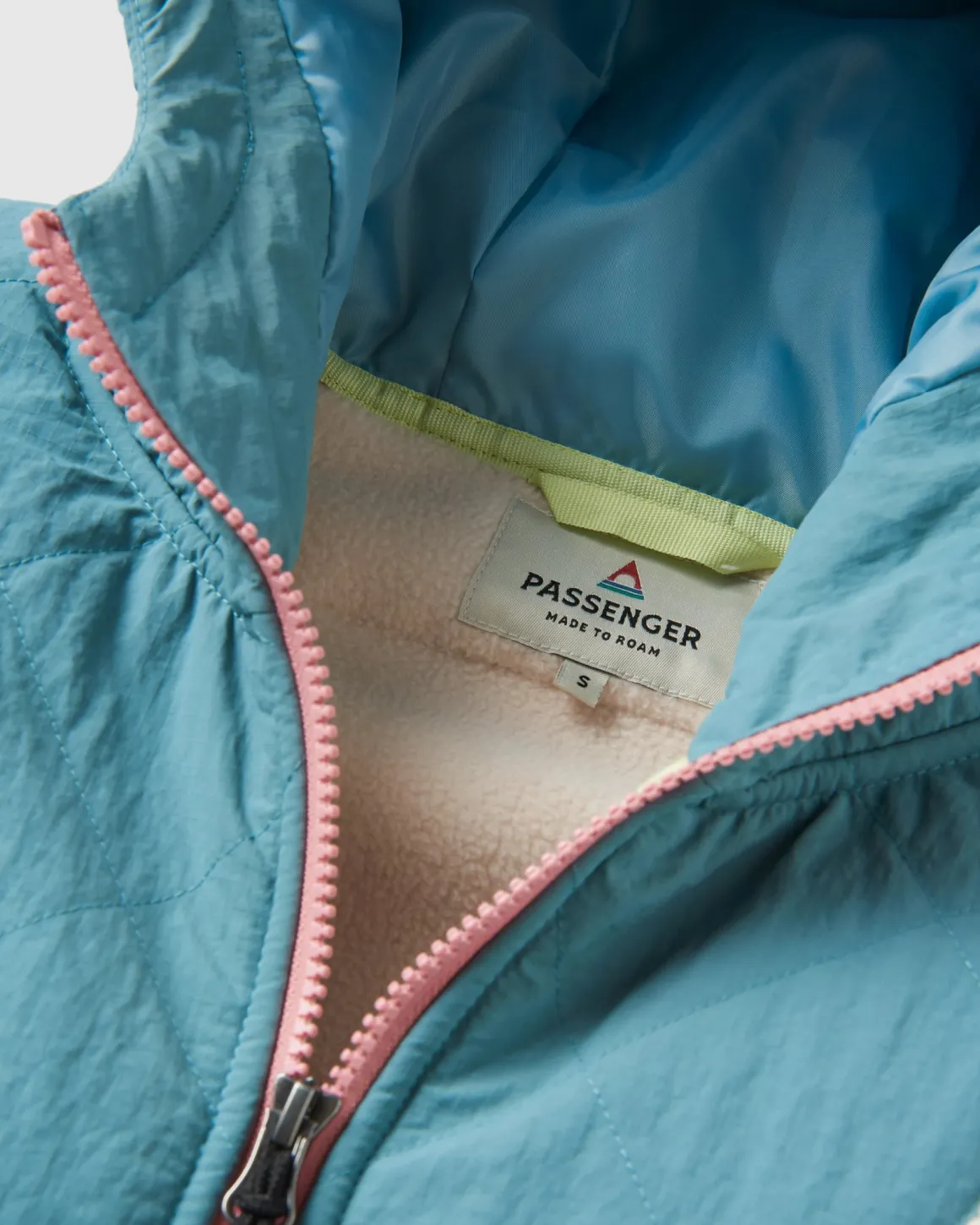Beaumont Recycled Sherpa Hooded Fleece - Mountain Geo Vintage White