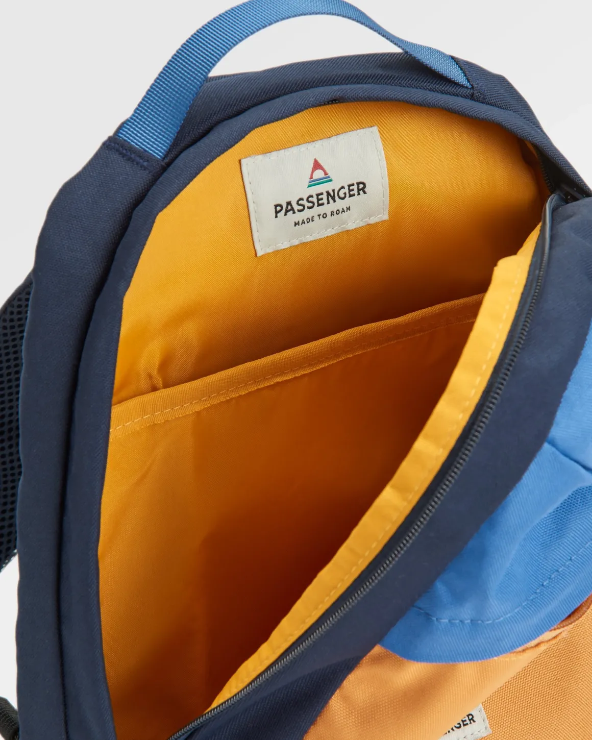 Boondocker Recycled Sling 8L - Honey/Dark Denim/Rich Navy