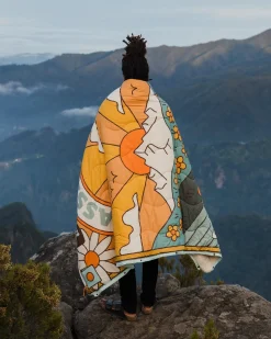 Cabin Recycled Sherpa Blanket - Seasonal Graphic/ Birch