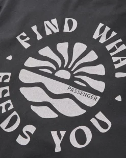 Discovery Rolled Sleeve T-Shirt - Black