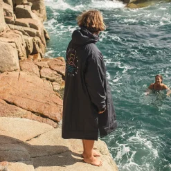 Escapism Recycled Towel Lined Changing Robe - Black