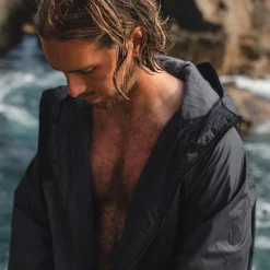 Escapism Recycled Towel Lined Changing Robe - Black