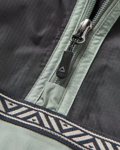 Flow Half Zip Recycled Water Resistant Jacket - True Black/Pistachio