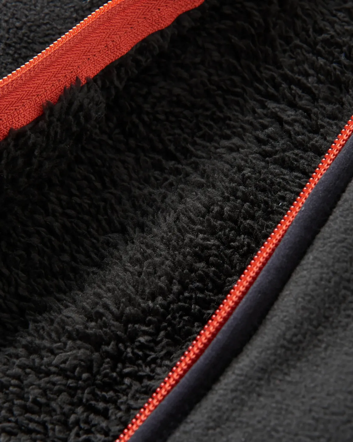 Loch Hooded Recycled Polar Fleece - Black