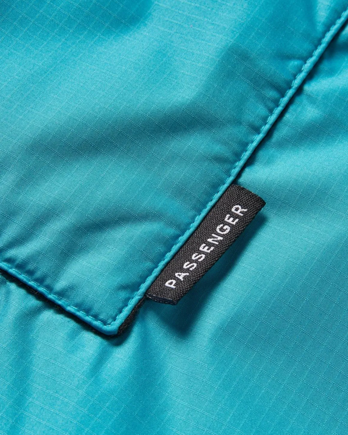 Roaming Recycled Sherpa Lined Changing Robe - Viridian Green/Orchid