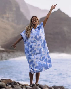 Tulum Recycled Towel Poncho - Tie Dye Cornflower