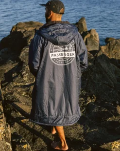 Waves Recycled Sherpa Lined Changing Robe - Rich Navy