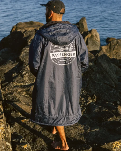 Waves Recycled Sherpa Lined Changing Robe - Rich Navy