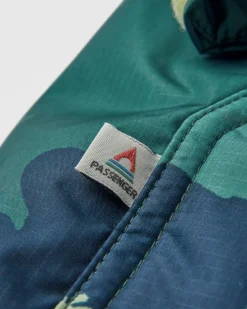 Waves Recycled Sherpa Lined Changing Robe - Alpine Camo Rain Forest