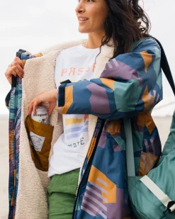 Waves Recycled Sherpa Lined Changing Robe - Deep Blue Camo Pattern