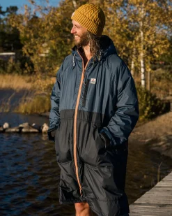 Waves Recycled Sherpa-Lined Changing Robe - Dark Denim/ Deep Navy